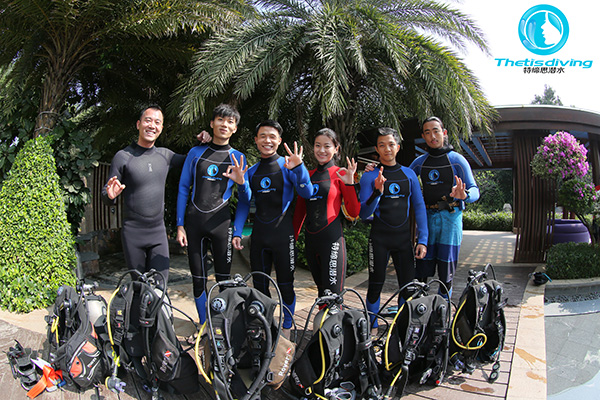12/12正式上線！PADI 最新課程【休閑潛水員Resort Diver】 丨 一天拿證，潛遍全球